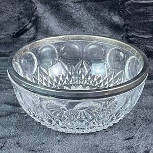 Vintage Pressed Glass Serving Bowl 8.5 in Diamond Cut Starburst Base Clear Round